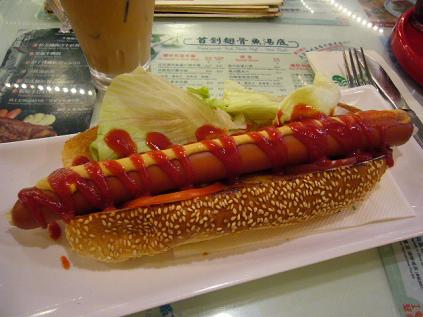 P1080329翠華熱狗.JPG