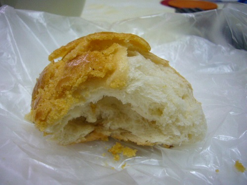 P1100767奧美餅店菠蘿飽2.jpg