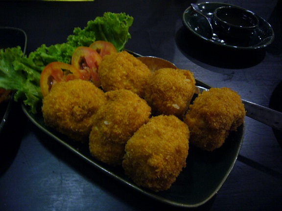 P1140047 nara thai cuisine central embassy6.jpg