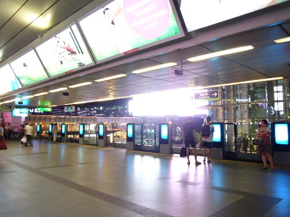 P1140172 BTS siam.jpg