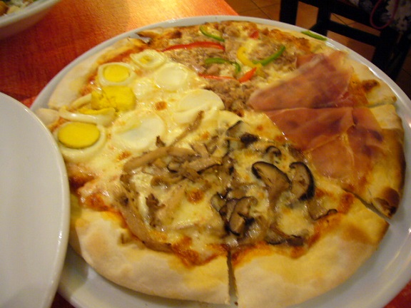 P1140636 bigmama Pizza 4 Stagioni.jpg