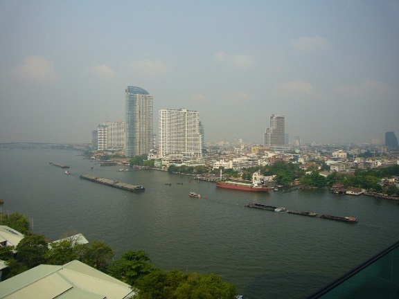 P1150206 Chatrium Hotel Riverside Bangkok vew.jpg
